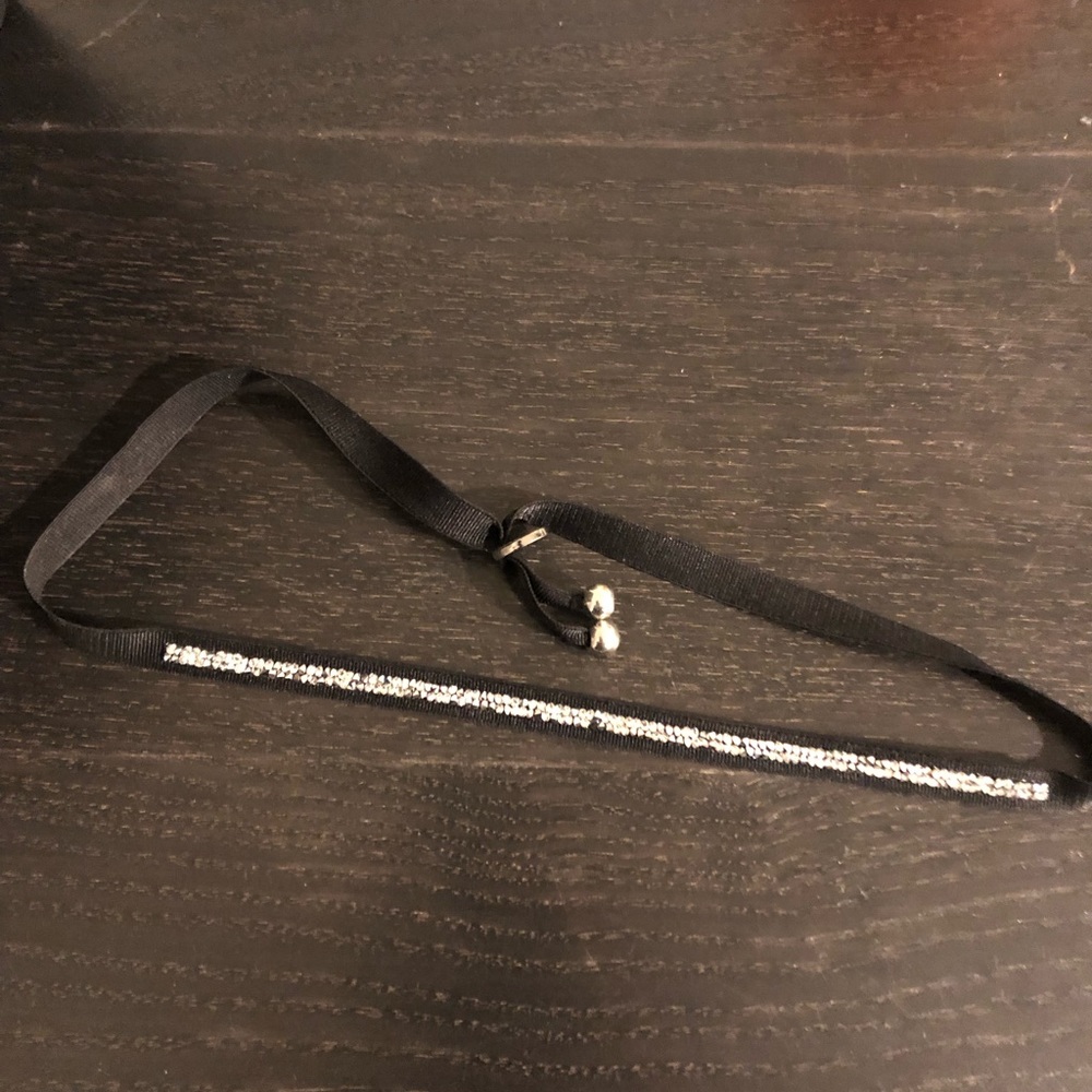 Choker necklace